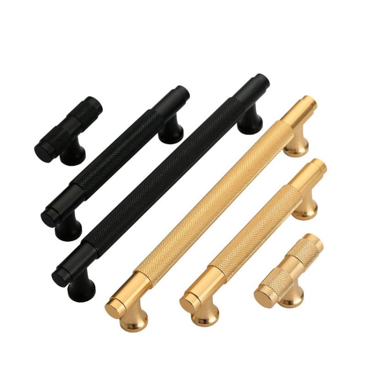 Uchwyt meblowy Montana czarny / złoty – radełkowany T-Bar industrialny 128 mm / 160 mm – sklep euchwyty.pl
