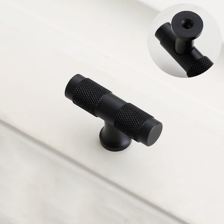 Uchwyt meblowy Montana czarny / złoty – radełkowany T-Bar industrialny 128 mm / 160 mm – sklep euchwyty.pl