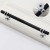 Möbelgriff Pina – eleganter T-Bar-Griff mit dekorativen Stützen in Schwarz-Gold oder Schwarz-Chrom. Als Knopf sowie in 96, 128 und 160 mm erhältlich. Ideal für Schränke, Kommoden und Schiebetüren – egriffe.at