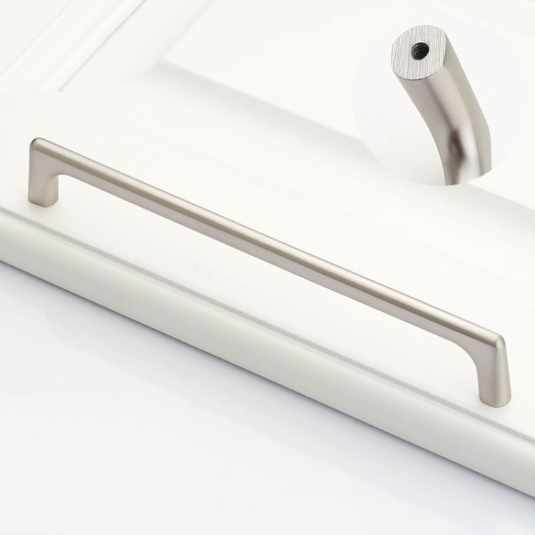 Möbelgriff Loma – schlichter Griff und runder Knopf in gebürstetem Nickel, Größe 192 mm, für Schränke und Schubladen, erhältlich im Shop egriffe.at
