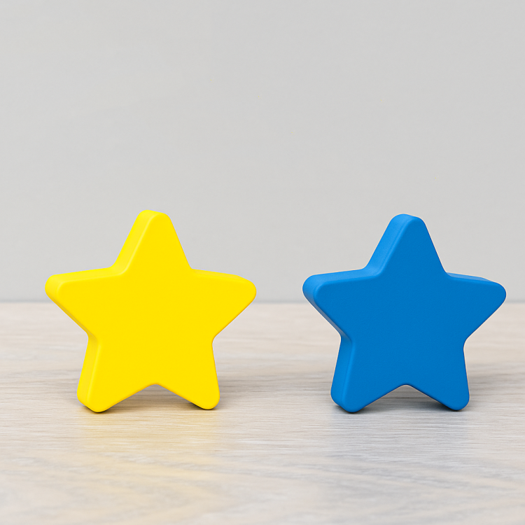 Kinder-Möbelgriff Star – gelber und blauer sternförmiger Möbelknopf für Schränke und Kommoden im Kinderzimmer, erhältlich im Shop egriffe.at