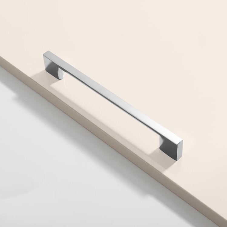 Chromowany uchwyt meblowy Anto z połyskiem, rozstaw 160 mm do kuchennych frontów