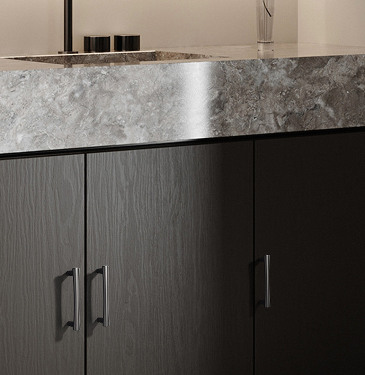 Möbelgriff Vegas – eleganter T-Bar-Griff 128 mm in gebürstetem Gold, Perlgrau und gebürstetem Aluminium. Ideal für moderne Küchen, Bäder, Schränke, Schubladen und Kommoden.
