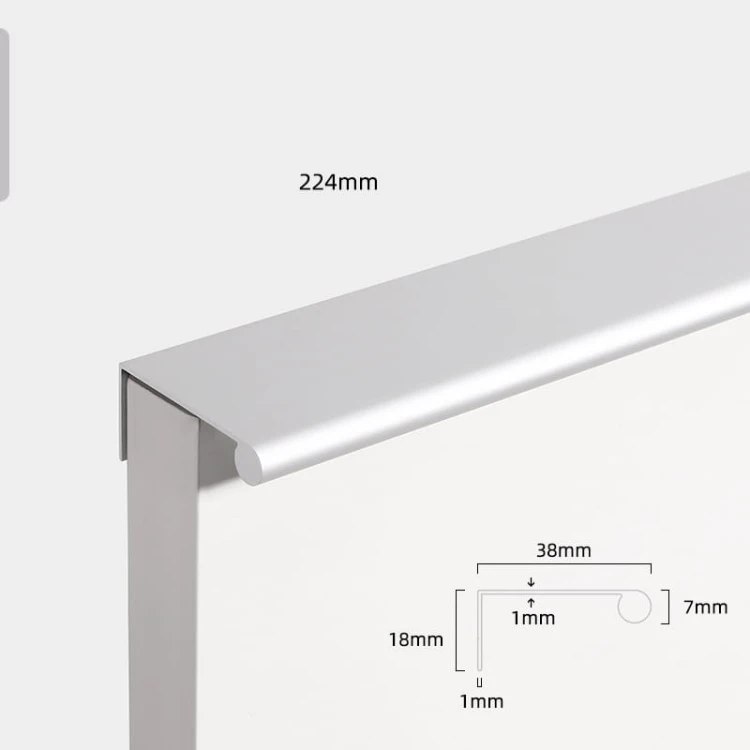 Długi srebrny uchwyt krawędziowy Bravo z profilu aluminiowego, rozstaw 224 mm