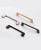 Möbelgriff Batuco – klassischer, schlichter und ergonomischer Griff in Perlgrau, Schwarz, gebürstetem Nickel, Gold und gebürstetem Gold. Größen 128–256 mm, ideal für moderne und klassische Möbel
