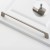 172958144394_9064-Uchwyt meblowy Batuco – klasyczny, prosty i ergonomiczny uchwyt w kolorach: szary perłowy, czarny, nikiel szczotkowany, złoty i złoty szczotkowany, w rozmiarach 128–256 mm, idealny do nowoczesnych i klasycznych mebli..jpg